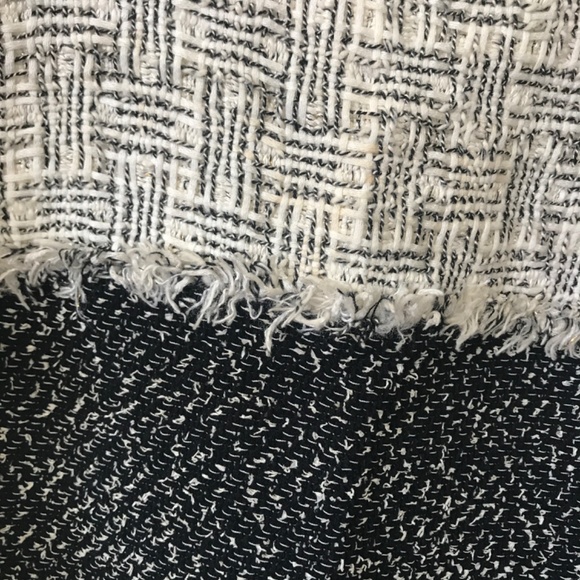 Chanel tweed dress - Picture 3 of 4